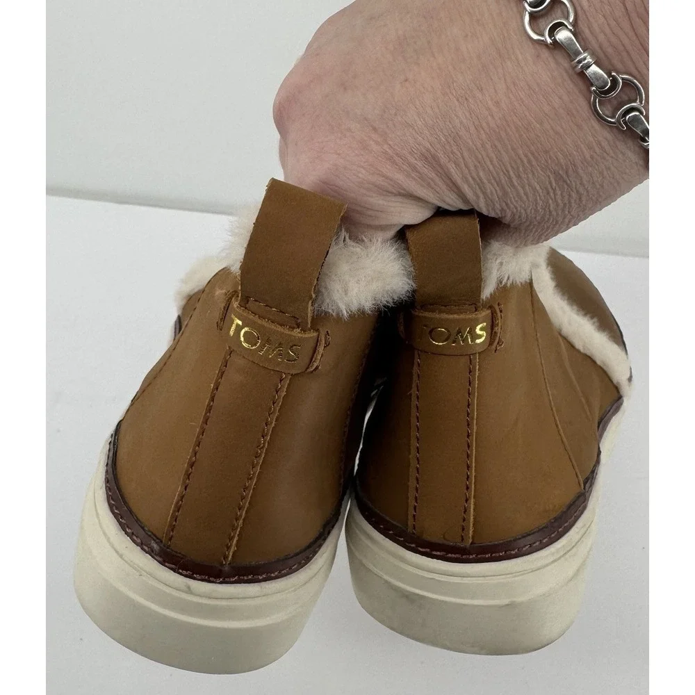 TOMS Womens Slip On Sneakers Faux Fur Lined Brown Leather US 10 EU 42 Cozy Warm